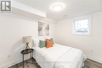 476 Ferguson Ave N in Hamilton, ON - Building Photo - Building Photo