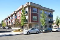 Louis York Apartments in Portland, OR - Building Photo - Building Photo