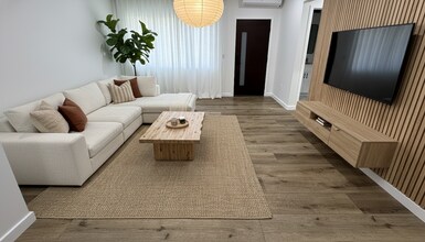 20341 Itasca St in Chatsworth, CA - Building Photo - Building Photo