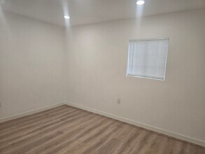 2529 W Glenhaven Ave in Anaheim, CA - Building Photo - Building Photo