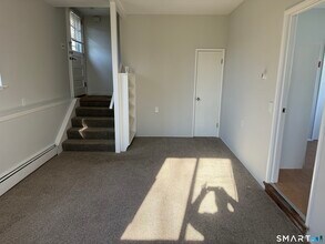 7 McAllister Ave in Norwalk, CT - Building Photo - Building Photo