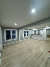 7584 Hudson Ave in Warren, MI - Building Photo - Building Photo