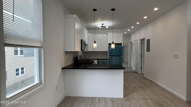 445 5th Ave in Troy, NY - Foto de edificio - Building Photo