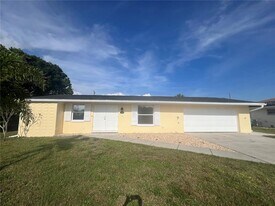 249 Seminole Blvd NW in Port Charlotte, FL - Building Photo