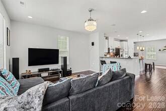 4011 Zilker Park Dr in Charlotte, NC - Building Photo - Building Photo