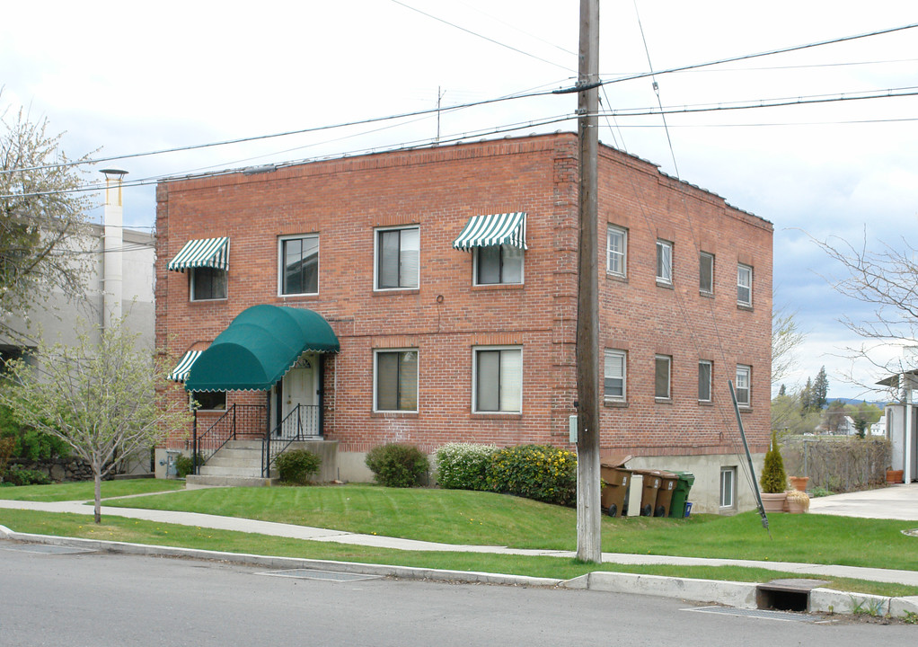 1740 W Riverside Ave in Spokane, WA - Foto de edificio