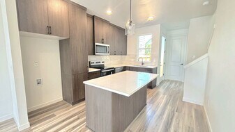 2907 N Russet St in Portland, OR - Building Photo