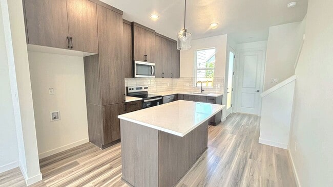 property at 2907 N Russet St