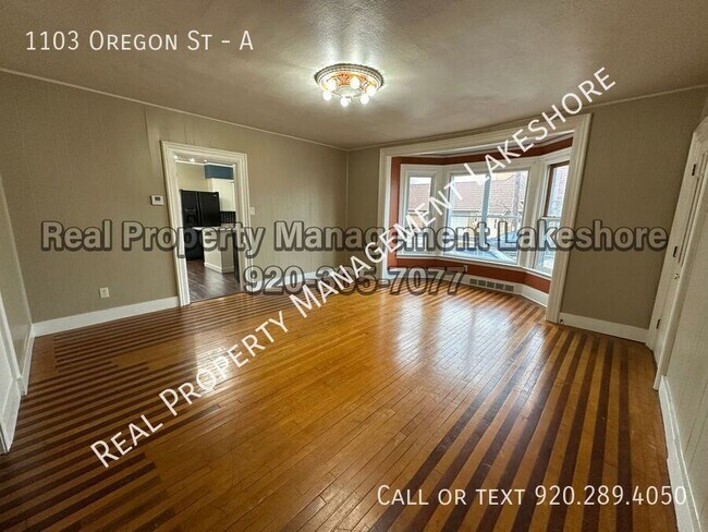 1103 Oregon St in Oshkosh, WI - Building Photo - Building Photo