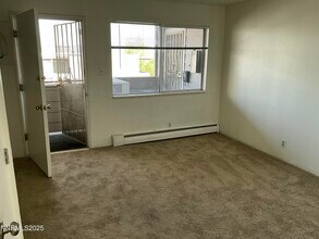 1375 Carlin St in Reno, NV - Building Photo - Building Photo