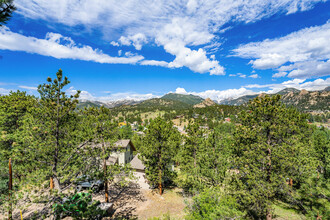 257 Moccasin in Estes Park, CO - Building Photo - Building Photo