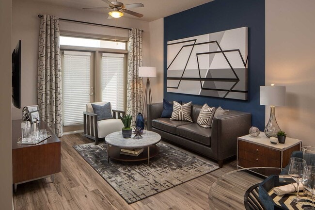 Elle of Buckhead in Atlanta, GA - Foto de edificio - Building Photo