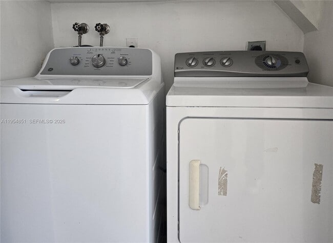 120 SW 109th Ave in Miami, FL - Building Photo - Building Photo