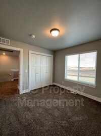 241 NW Greenway Pl photo'