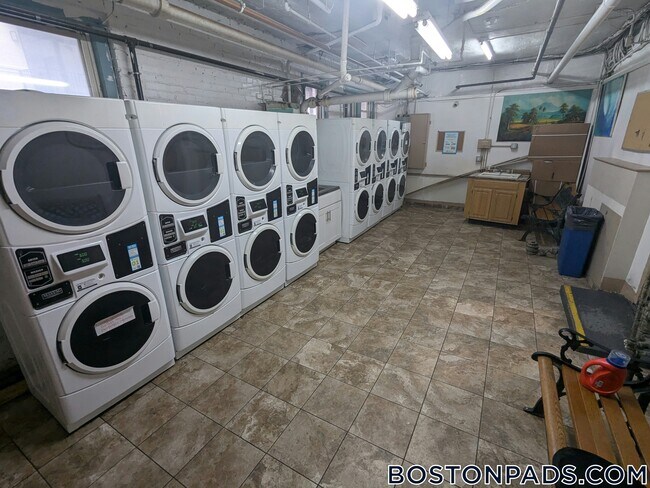 131 Washington St, Unit 47 in Boston, MA - Building Photo - Building Photo