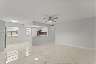 108 Flanders C in Delray Beach, FL - Building Photo - Building Photo