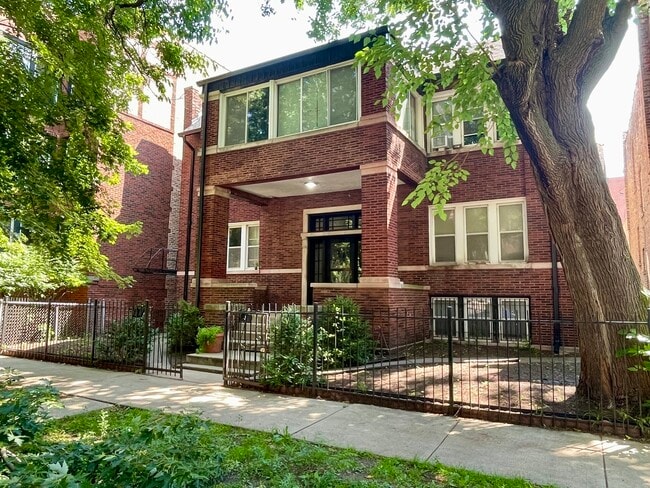 property at 5213 S Ingleside Ave