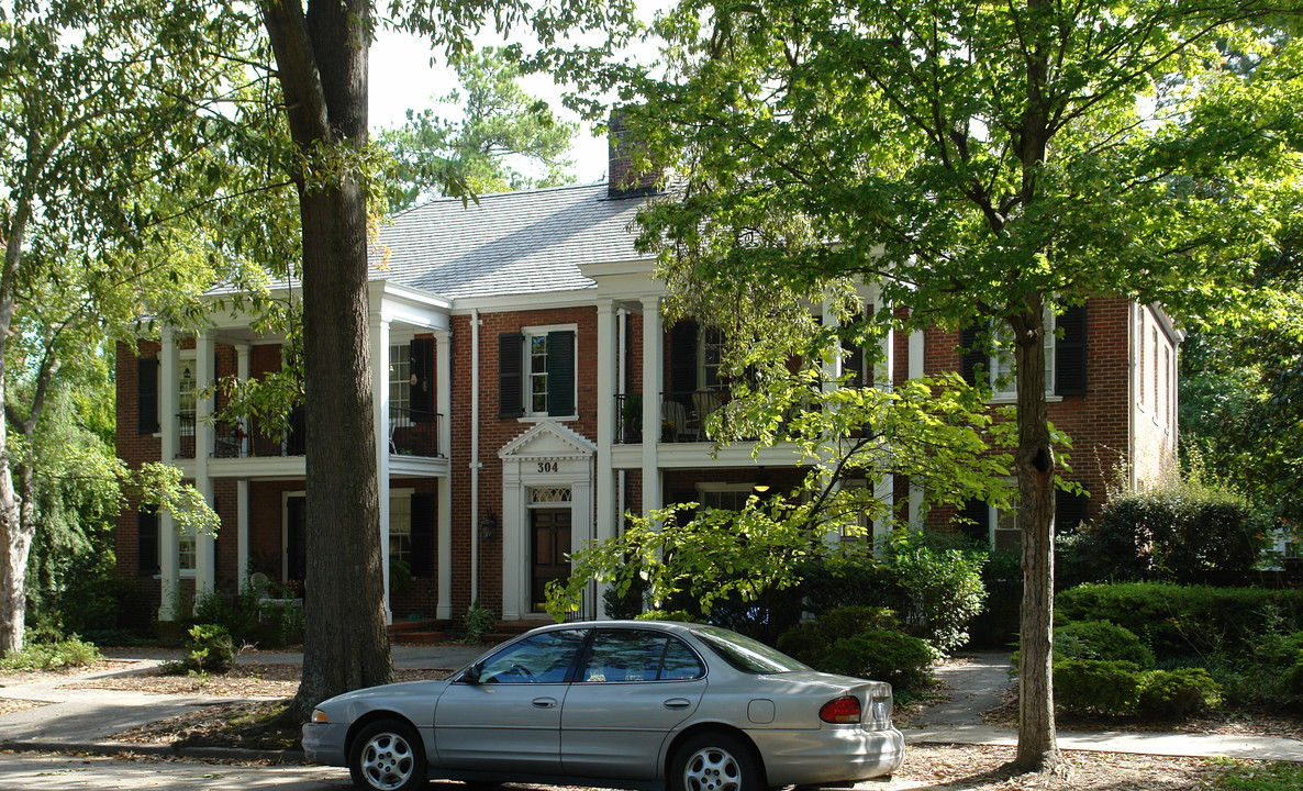 304 Watts St in Durham, NC - Foto de edificio