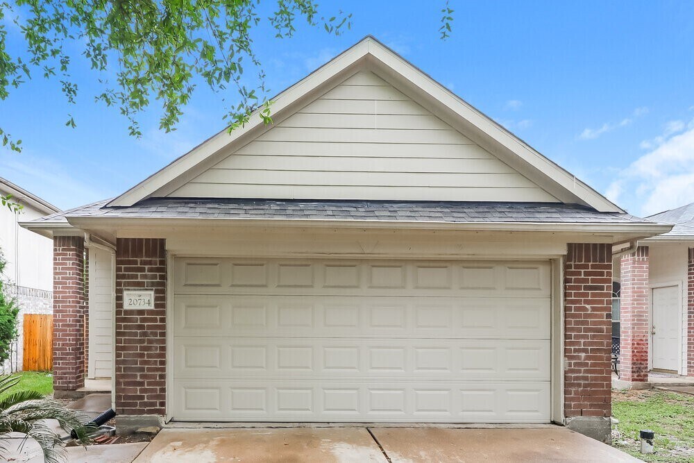 20734 Baron Bend Ln in Katy, TX - Building Photo