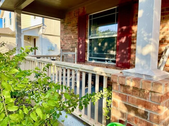 108 Easy St in Hutto, TX - Building Photo - Building Photo