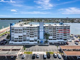 500 Treasure Island Causeway in Treasure Island, FL - Building Photo