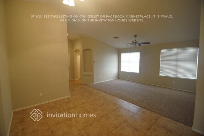 3062 W Yellow Peak Dr in San Tan Valley, AZ - Building Photo - Building Photo