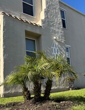 The Palms On Seminary in Oakland, CA - Building Photo - Building Photo