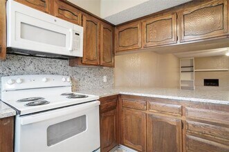 3833 Coates Cir in Benbrook, TX - Building Photo - Building Photo