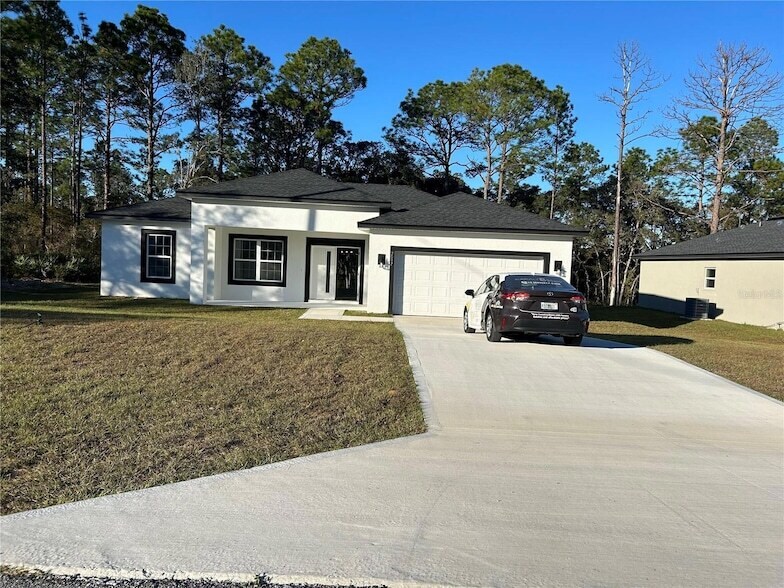 2097 W Hampshire Blvd, Unit 311 in Citrus Springs, FL - Building Photo