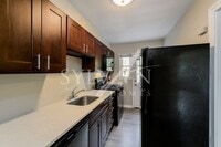 956 Masefield Rd photo'