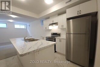 122 Franklin Trail in Barrie, ON - Building Photo - Building Photo