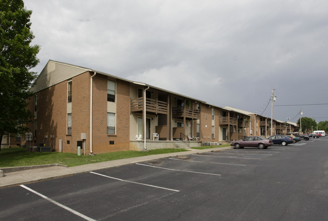 Imperial Gardens Apartments in Smyrna, TN - Building Photo - Building Photo