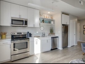 500 Park Avenue in Baltimore, MD - Building Photo