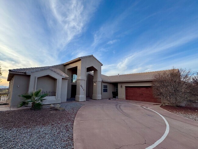 2622 Tres Lagos in Alamogordo, NM - Building Photo - Building Photo