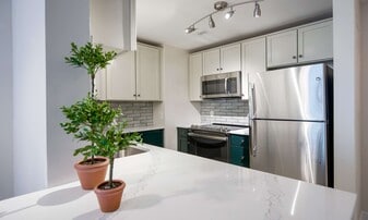 Cortland Bennett Park in Arlington, VA - Building Photo