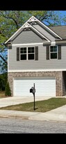 9 Richardson St in Winder, GA - Building Photo