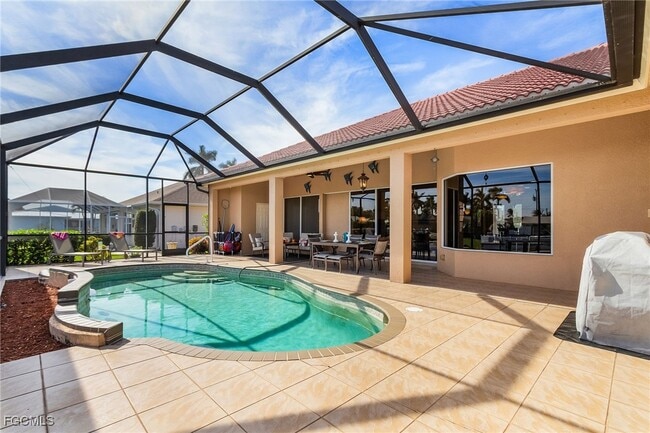 3517 SE 18th Ave in Cape Coral, FL - Building Photo - Building Photo