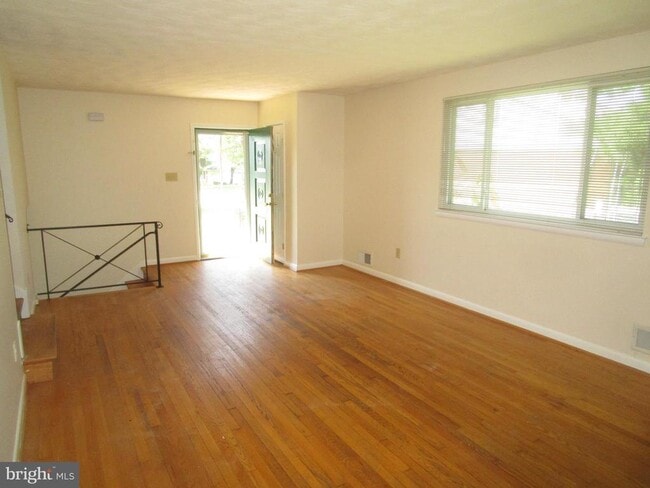 5606 Devon Ct in Temple Hills, MD - Building Photo - Building Photo