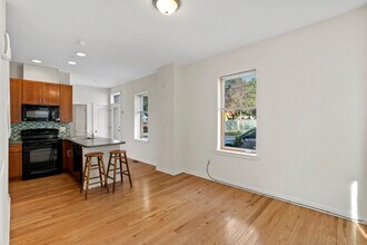 1643 Fitzwater St, Unit A in Philadelphia, PA - Foto de edificio - Building Photo