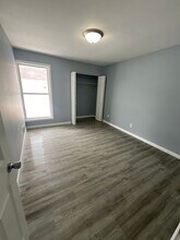 104 Petersburg St in Oakford, IL - Building Photo - Building Photo