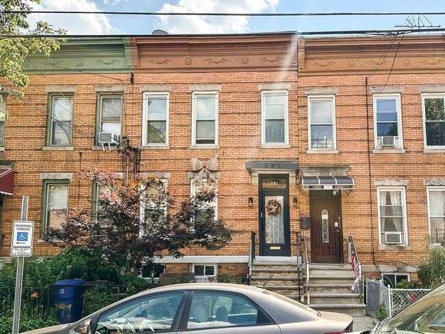 property at 391 Woodlawn Ave