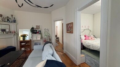 26 Darling St, Unit 2 in Boston, MA - Building Photo - Building Photo