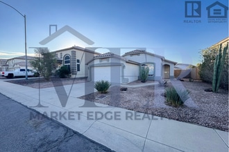 11025 W Frier Dr in Glendale, AZ - Building Photo - Building Photo