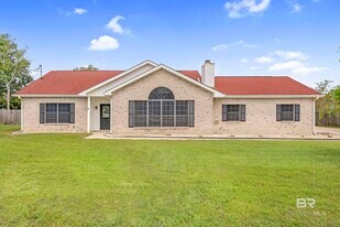 9785 Terrace Dr in Fairhope, AL - Building Photo