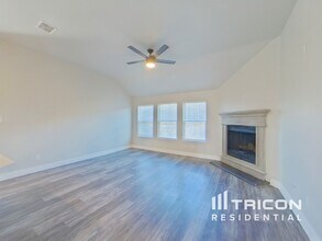 1025 N Churchill Dr in Fate, TX - Building Photo - Building Photo