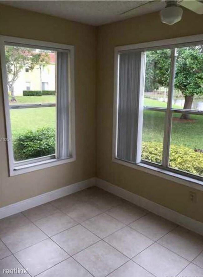 12870 Vista Isles Dr-Unit -Apt 517 in Plantation, FL - Building Photo - Building Photo