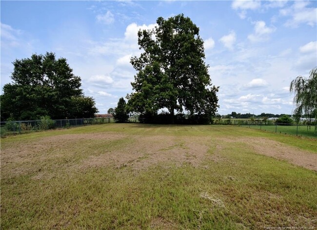 307 Buckeye Dr in Raeford, NC - Building Photo - Building Photo