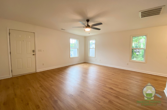 12 McLeod St in Greenville, SC - Building Photo - Building Photo