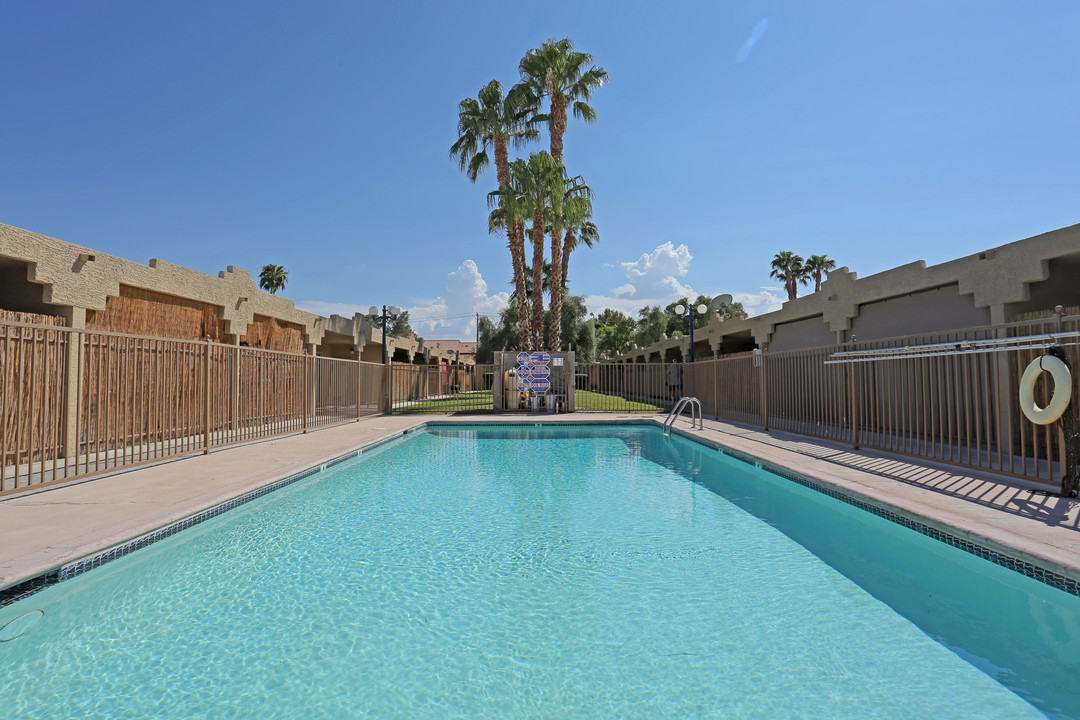 Tropicana Valley Townhomes in Las Vegas, NV - Building Photo