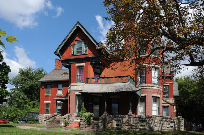 602 Greenwood Ave in Trenton, NJ - Foto de edificio - Building Photo